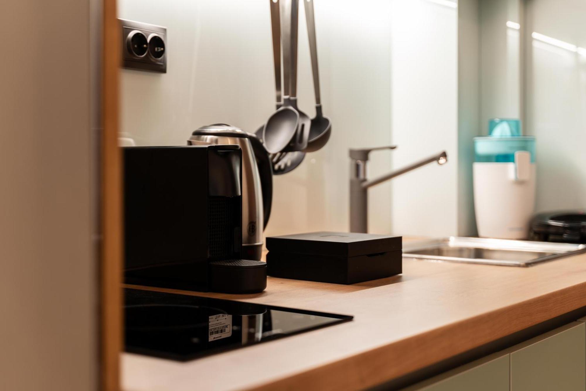 Luxury Bauhaus Athens Apartment ภายนอก รูปภาพ